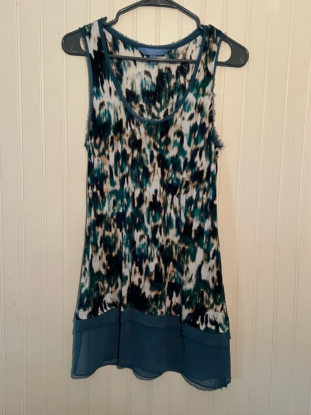 Simply Vera Vera Wang Green and Black Asymmetrical Tank Top